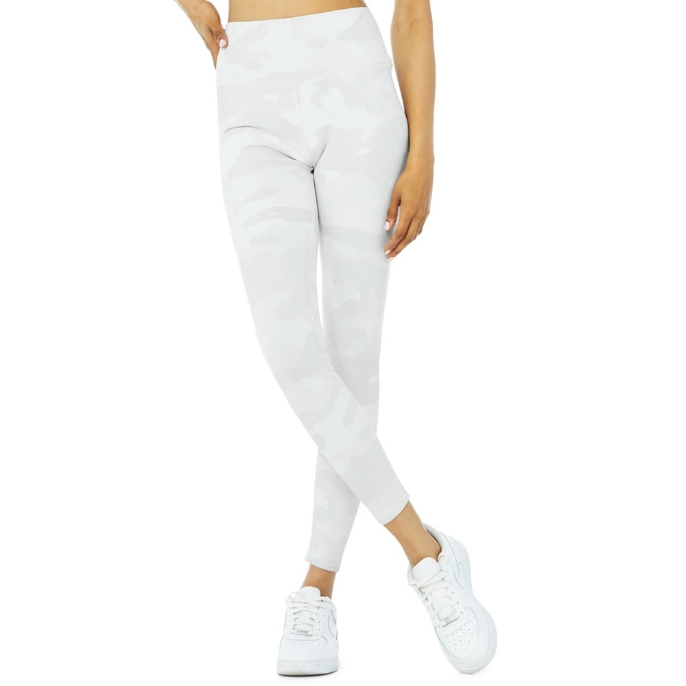 ALO YOGA HIGH-WAIST CAMO VAPOR LEGGING MEDIUM WHITE GREY